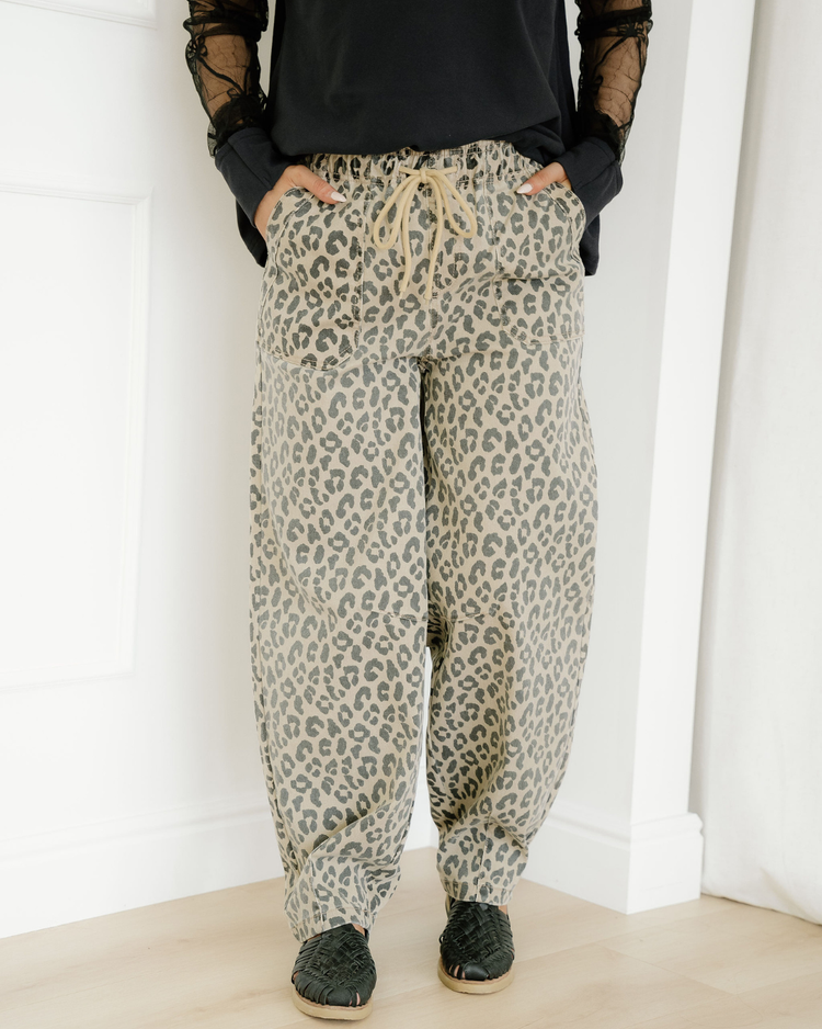 Collins Drawstring Elastic Waistband Pocketed Barrel Jeans