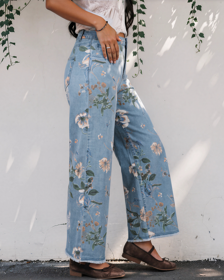 Kinsley Retro Floral Print Frayed Hem Shift Jeans