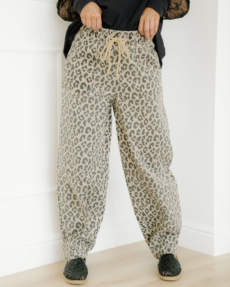 Collins Drawstring Elastic Waistband Pocketed Barrel Jeans