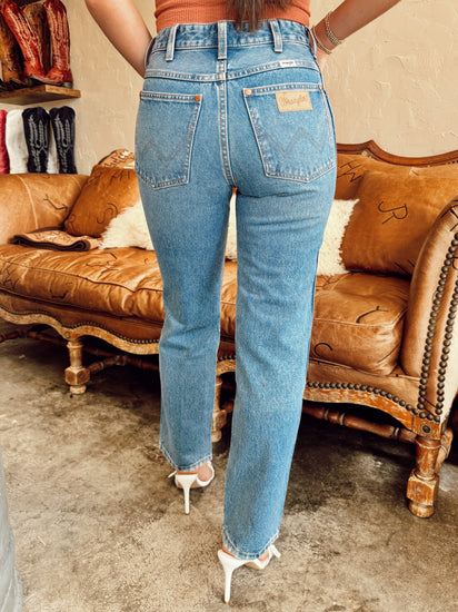 Wrangler Wild West 603 Patty Cropped Jeans detail view
