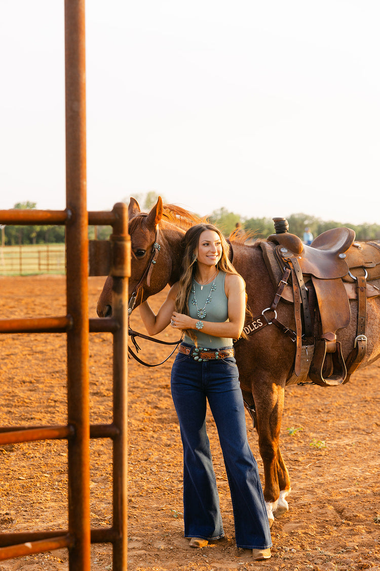 Wrangler Wanderer 622 Dark Wash Flare Jeans product view