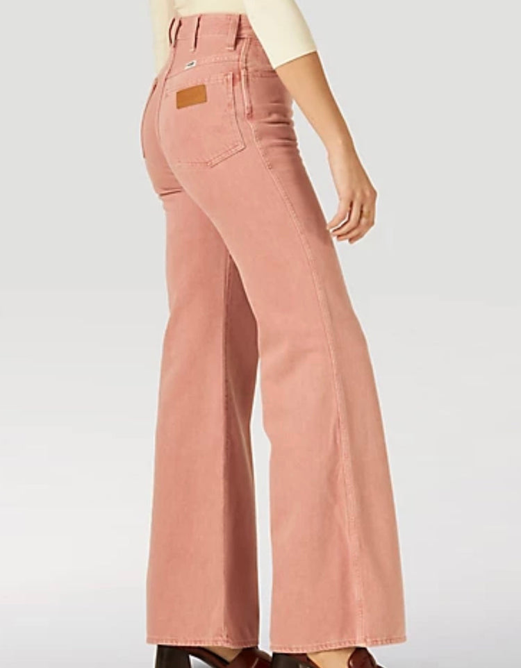 Wrangler Wanderer 622 Rose Pink Flare Jeans Western fashion styling