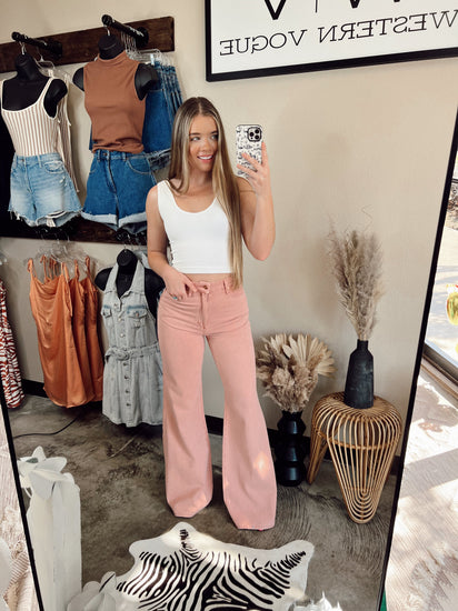 Wrangler Wanderer 622 Rose Pink Flare Jeans Western fashion styling