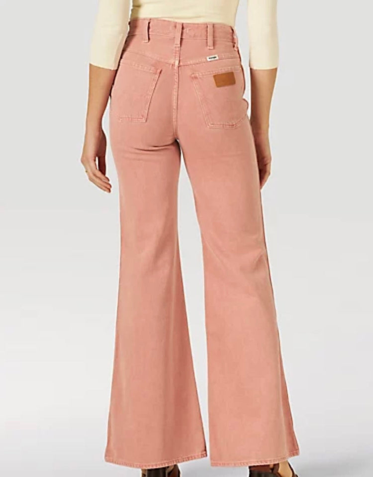 Wrangler Wanderer 622 Rose Pink Flare Jeans detail view